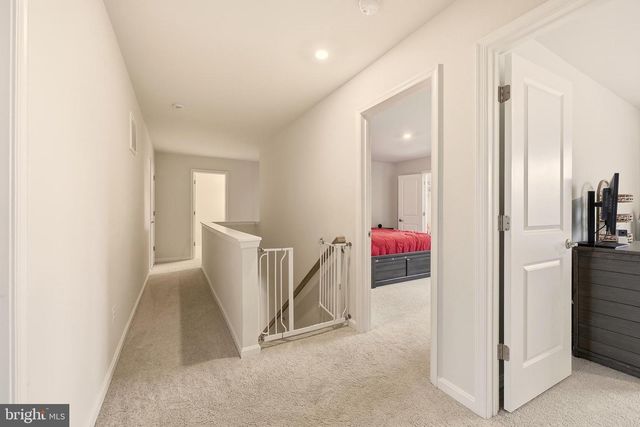 124 HUNTWELL WEST BLVD, Ranson, WV 25438