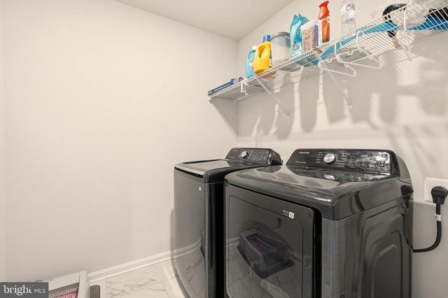 124 HUNTWELL WEST BLVD, Ranson, WV 25438