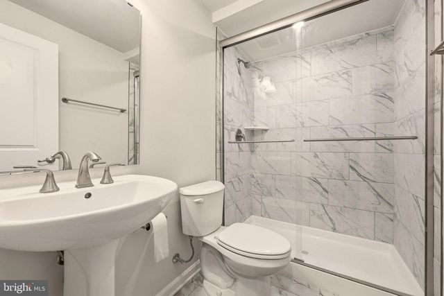 124 HUNTWELL WEST BLVD, Ranson, WV 25438