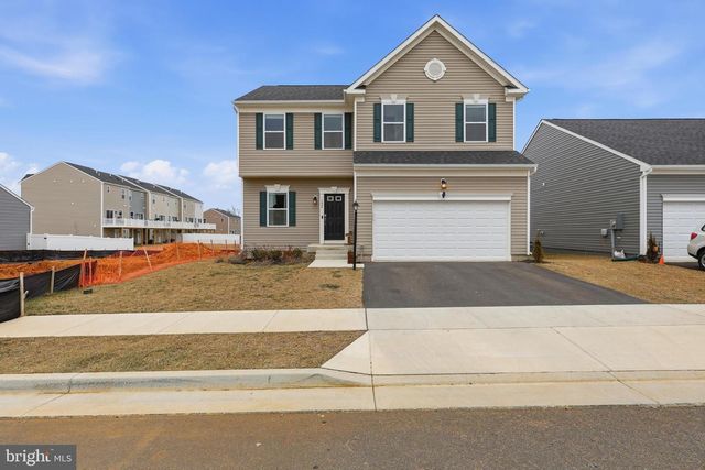 124 HUNTWELL WEST BLVD, Ranson, WV 25438