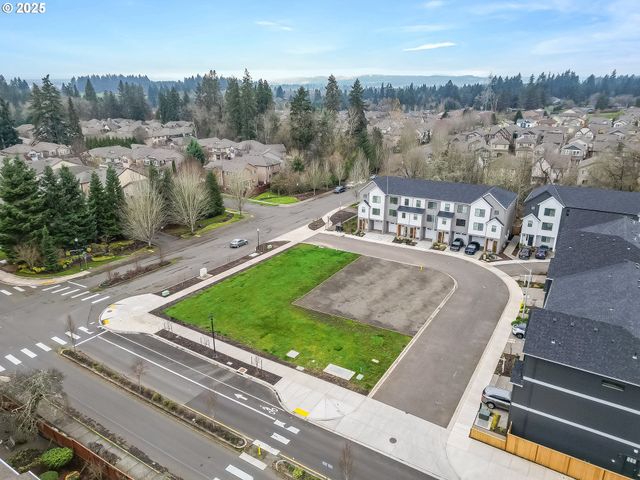 16948 Sw 132ND Ter, King City, OR 97224