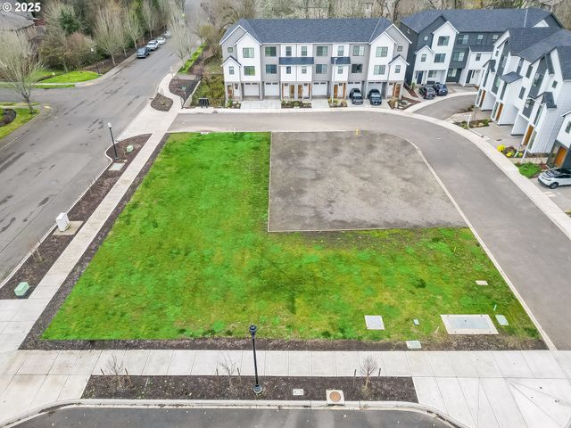 16948 Sw 132ND Ter, King City, OR 97224