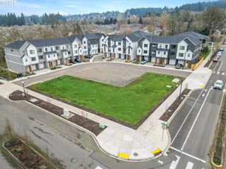 16948 Sw 132ND Ter, King City, OR 97224