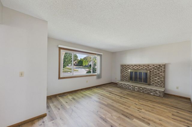 3024 Crescent Lane NW, Rochester, MN 55901