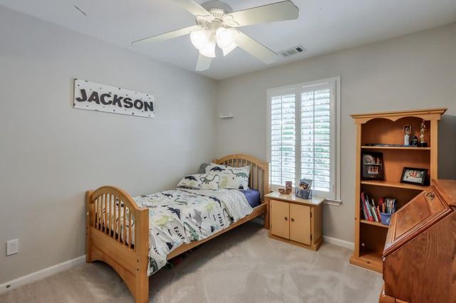 525 Papillion Trace, Woodstock, GA 30188