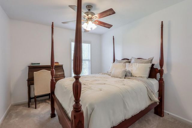 525 Papillion Trace, Woodstock, GA 30188