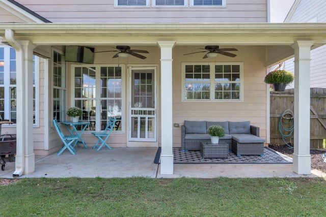 525 Papillion Trace, Woodstock, GA 30188