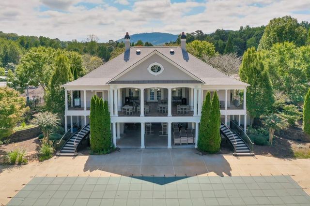 525 Papillion Trace, Woodstock, GA 30188