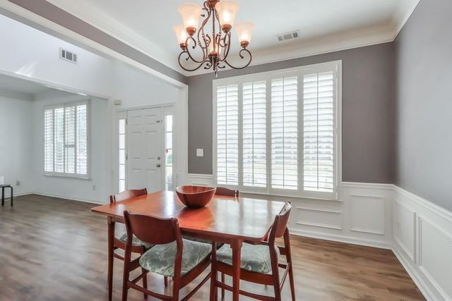 525 Papillion Trace, Woodstock, GA 30188