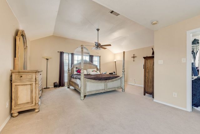 5715 Creekhollow Drive, Arlington, TX 76018