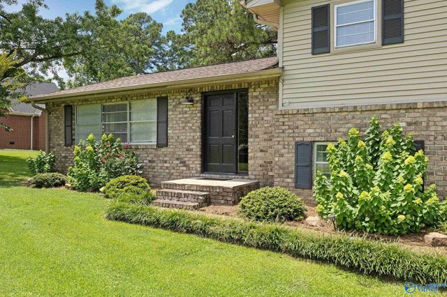 1201 Elm Circle, Albertville, AL 35016