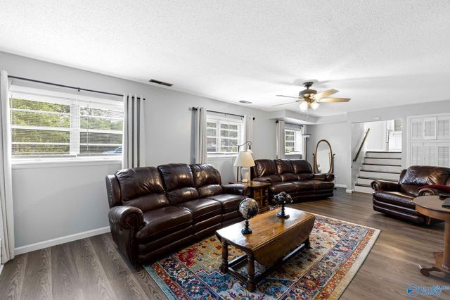1201 Elm Circle, Albertville, AL 35016