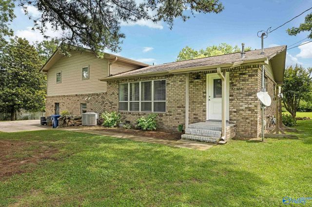 1201 Elm Circle, Albertville, AL 35016