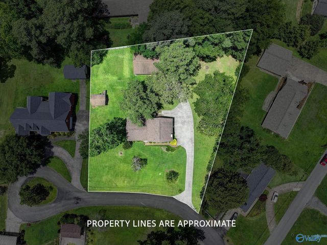 1201 Elm Circle, Albertville, AL 35016