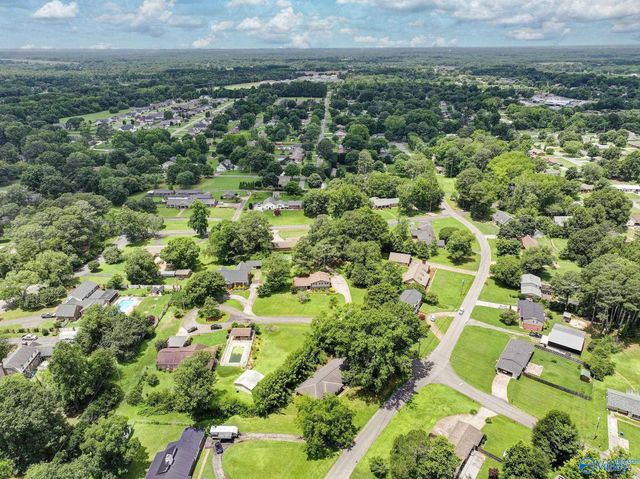 1201 Elm Circle, Albertville, AL 35016