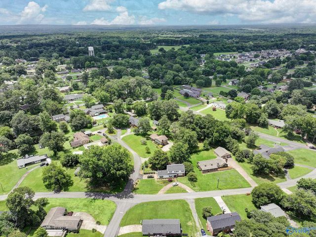 1201 Elm Circle, Albertville, AL 35016