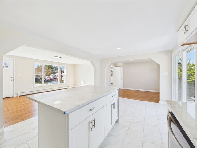 37 Maxine St, New Bedford, MA 02745