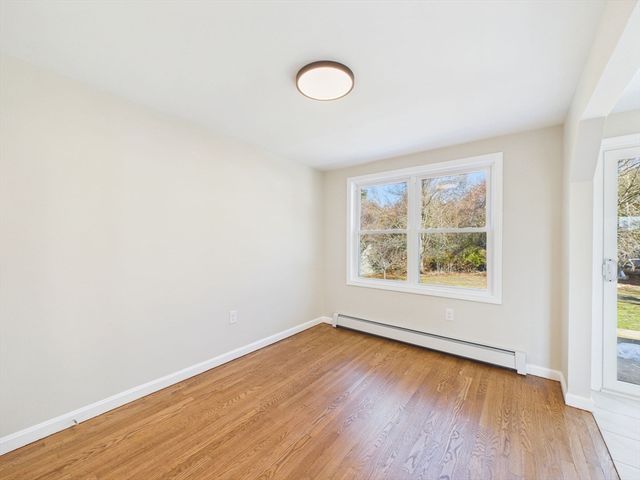 37 Maxine St, New Bedford, MA 02745