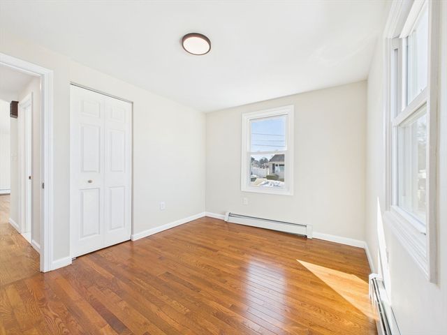 37 Maxine St, New Bedford, MA 02745