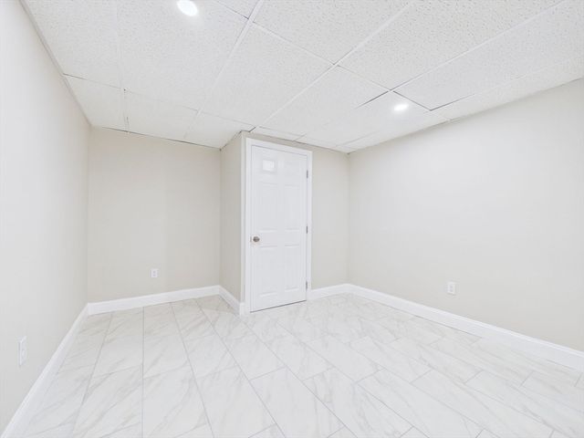 37 Maxine St, New Bedford, MA 02745