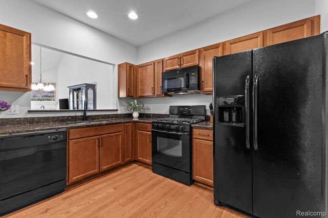 3333 Grove Lane, Auburn Hills, MI 48326