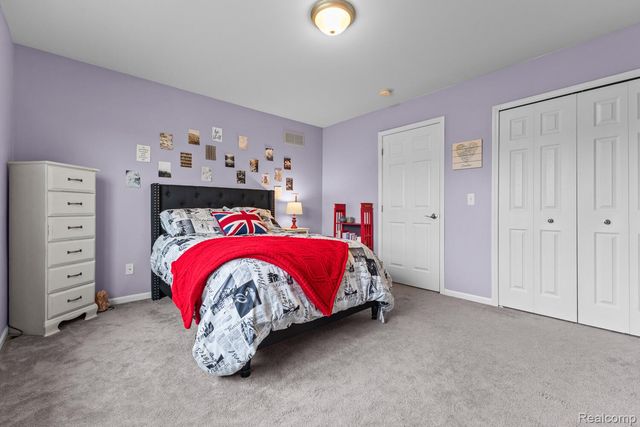 3333 Grove Lane, Auburn Hills, MI 48326