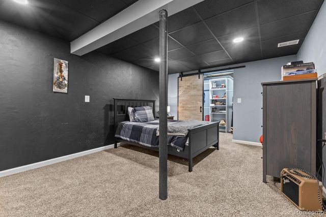 3333 Grove Lane, Auburn Hills, MI 48326