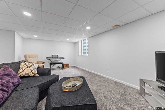 3333 Grove Lane, Auburn Hills, MI 48326