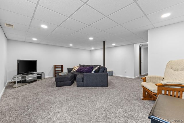 3333 Grove Lane, Auburn Hills, MI 48326