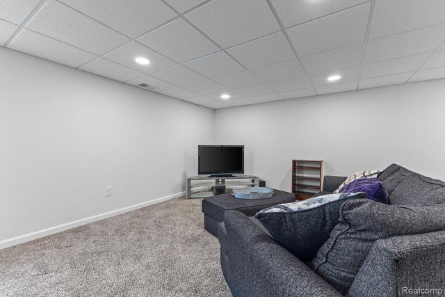 3333 Grove Lane, Auburn Hills, MI 48326