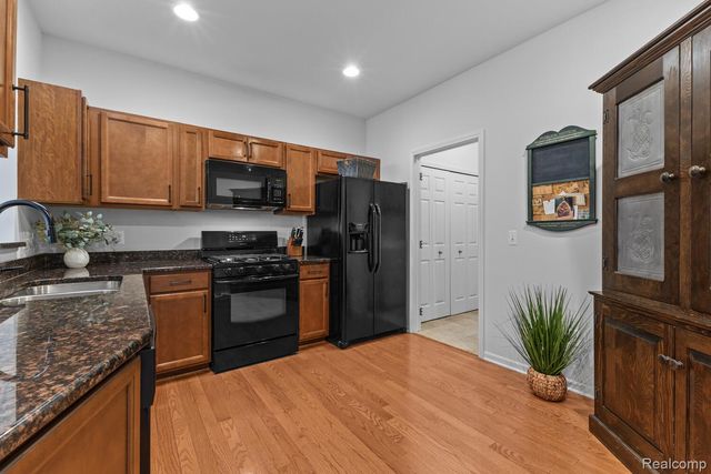 3333 Grove Lane, Auburn Hills, MI 48326