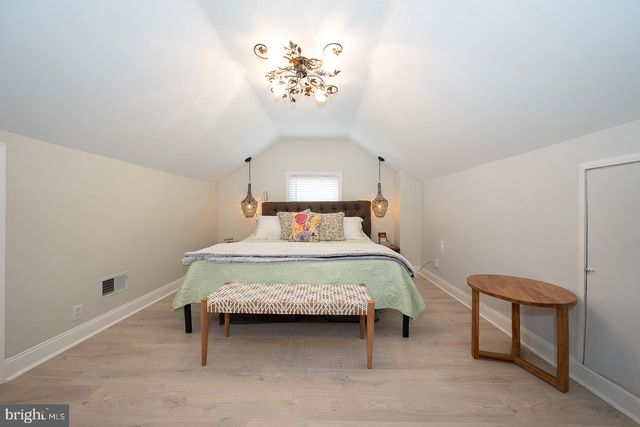 1022 CLOVER HILL RD, Wynnewood, PA 19096
