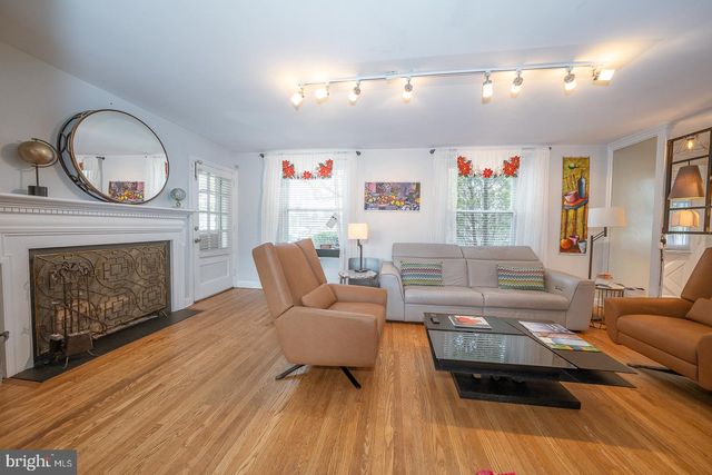 1022 CLOVER HILL RD, Wynnewood, PA 19096
