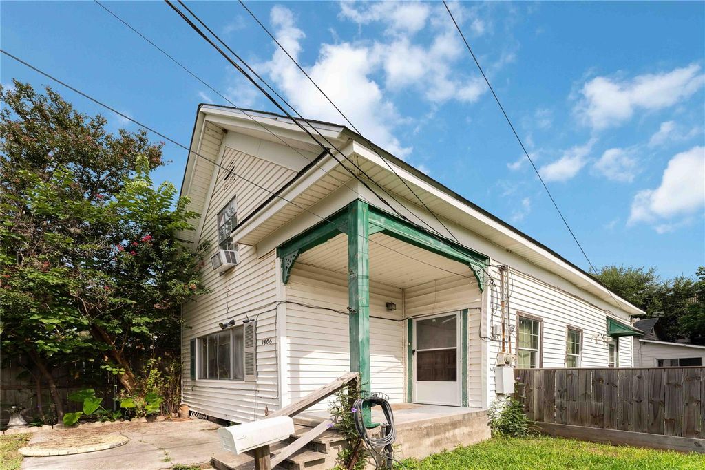 1806 State Street, Houston, TX 77007