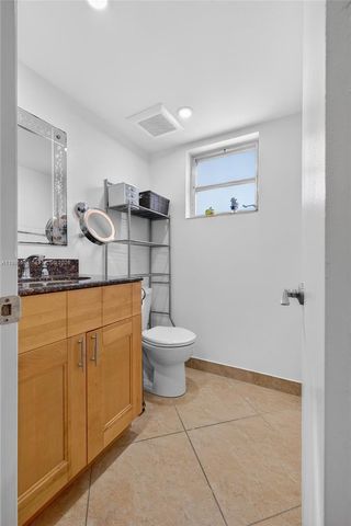 3777 NW 78th Avenue 8F, Davie, FL 33024