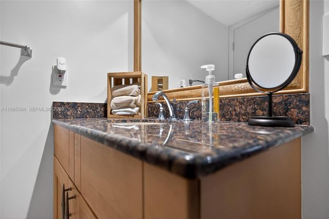 3777 NW 78th Avenue 8F, Davie, FL 33024