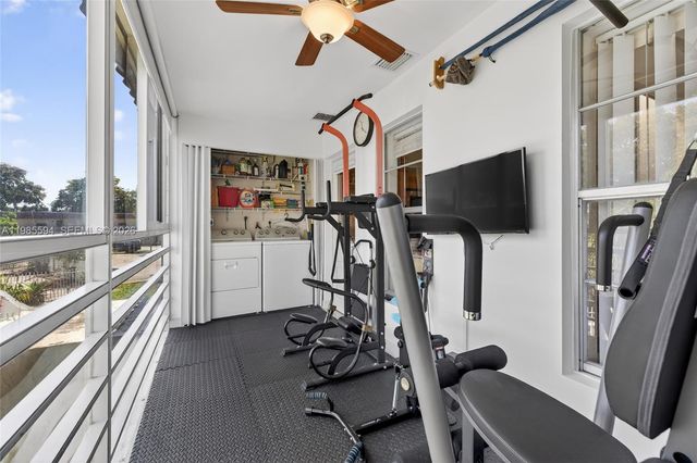 3777 NW 78th Avenue 8F, Davie, FL 33024