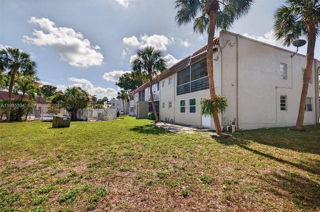 3777 NW 78th Avenue 8F, Davie, FL 33024