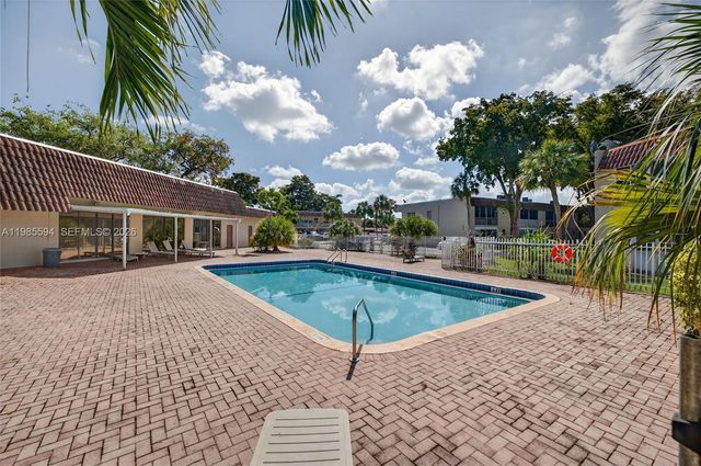 3777 NW 78th Avenue 8F, Davie, FL 33024
