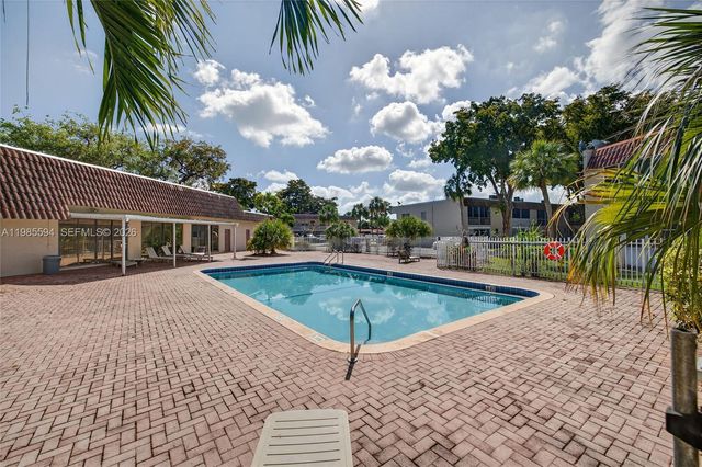 3777 NW 78th Avenue 8F, Davie, FL 33024