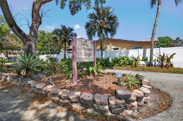 3777 NW 78th Avenue 8F, Davie, FL 33024