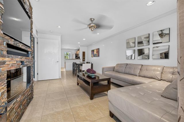 3777 NW 78th Avenue 8F, Davie, FL 33024