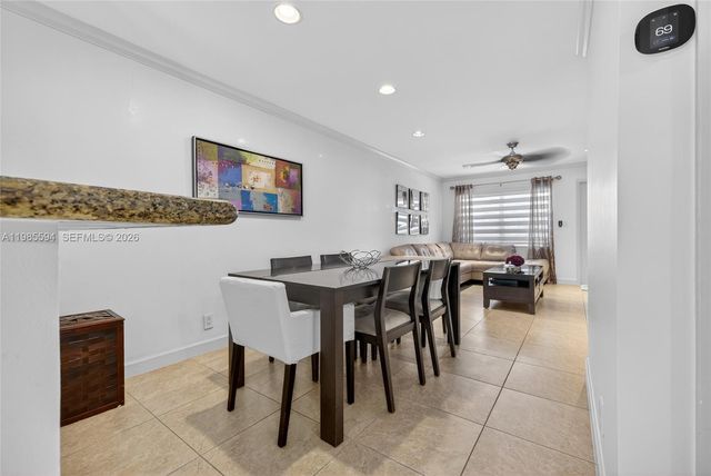 3777 NW 78th Avenue 8F, Davie, FL 33024