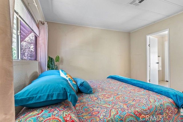 13393 Mariposa #99 Road 99, Victorville, CA 92395