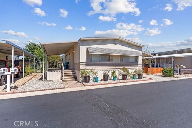 13393 Mariposa #99 Road 99, Victorville, CA 92395