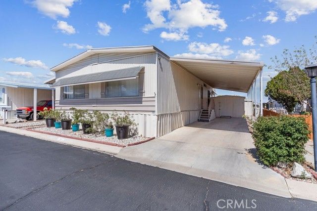 13393 Mariposa #99 Road 99, Victorville, CA 92395