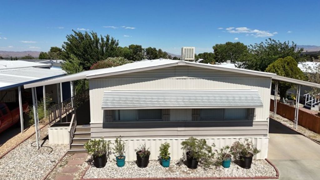 13393 Mariposa #99 Road 99, Victorville, CA 92395