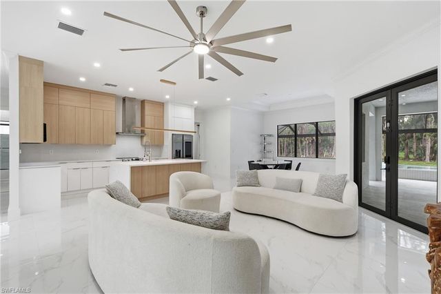 181 18th AVE NW, Naples, FL 34120