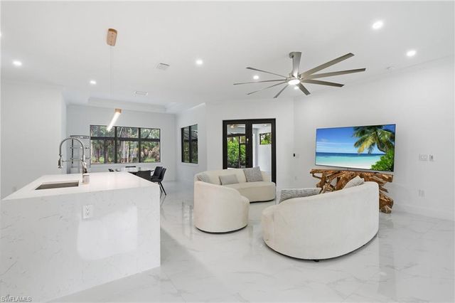 181 18th AVE NW, Naples, FL 34120