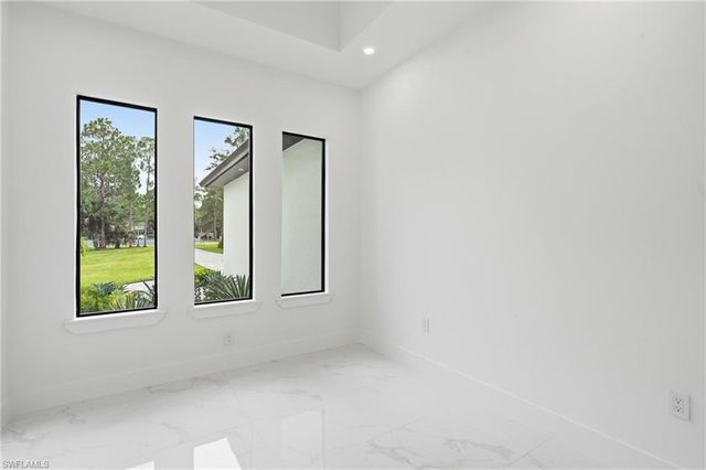 181 18th AVE NW, Naples, FL 34120